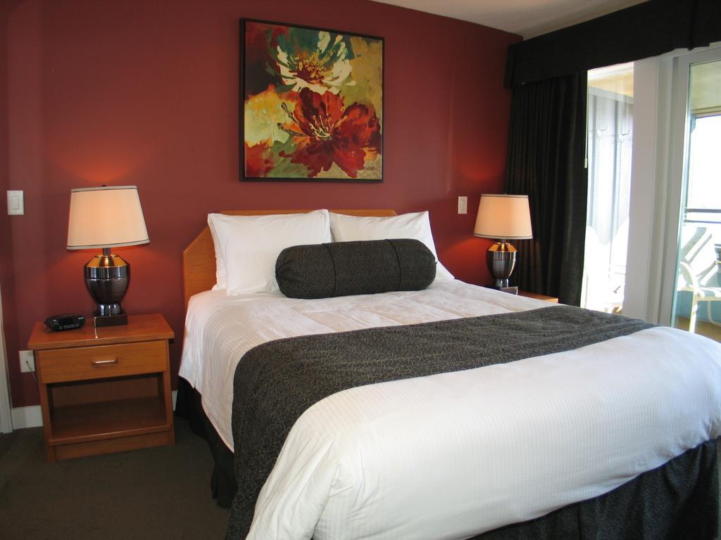 Casa Loma Lakeshore Resort West Kelowna Room photo